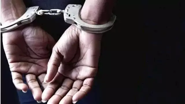 "كان يستهدف مدعيا عاما سابقا.. القبض على مصري في اليونان بحوزته قنبلة يدوية