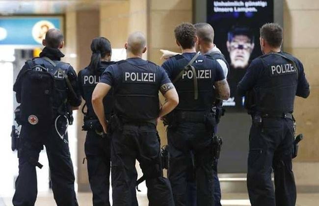 الشرطة الألمانية: قتيل واحد و16 جريحا بمسيرة للمثليين في برلين
