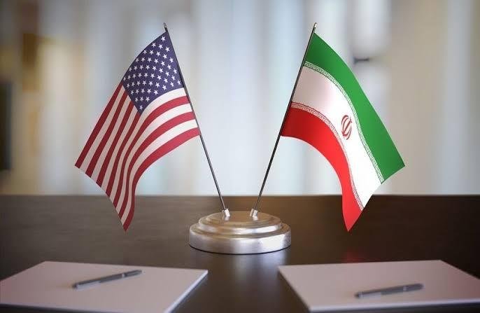 من تجميد الأصول إلى خنق التجارة.. كيف تعاقب الولايات المتحدة إيران منذ 47 عاما؟