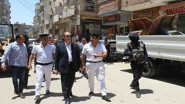 مدير أمن سوهاج يقود حملة لضبط الشارع وإزالة الإشغالات