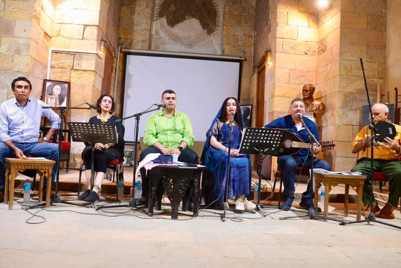 الصادقين وأحلف بسماها في حضرة الخال.. ليلة شعرية تستعيد تراث الأبنودي ببيت الست وسيلة