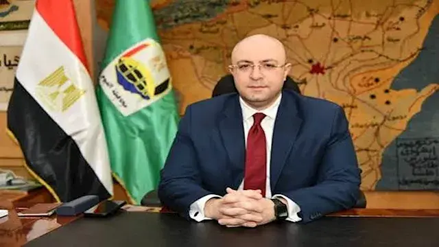 وقف رئيس وحدة قروية وفني تنظيم بالفيوم وإحالتهما للنيابة بسبب التصالح
