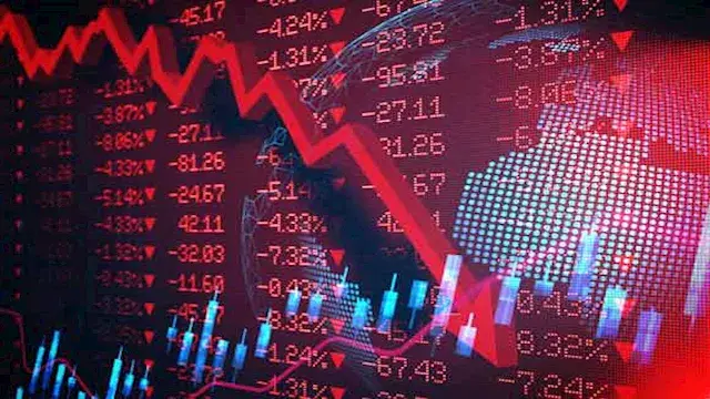 تكاليف النقل زادت 4 أضعاف.. خبير: يحلل أزمات الاقتصاد العالمي