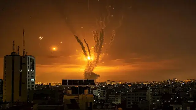 الجيش الأمريكي يٌعلن التصدي لهجمات صاروخية إيرانية