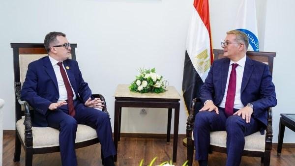 وزيرا التخطيط والبترول يبحثان تحقيق أمن الطاقة وزيادة الإنتاج وتطوير معامل التكرير