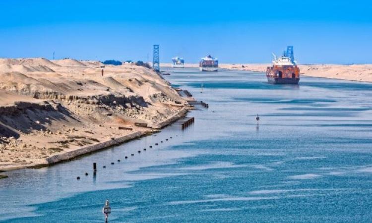 شريان الأمل وملحمة الإنجاز.. الإذاعة المصرية تطلق خريطة برامجية احتفالا بذكرى افتتاح قناة السويس الجديدة