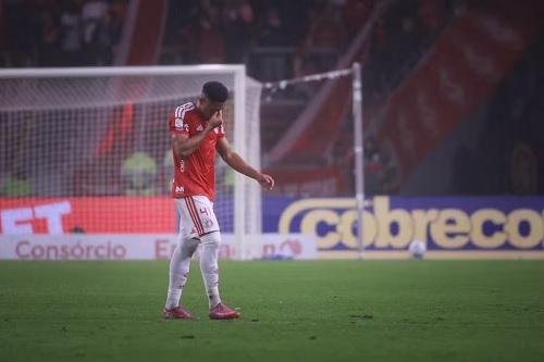 عقوبة غير مسبوقة في البرازيل.. الإيقاف مرهون بتعافي اللاعب المصاب