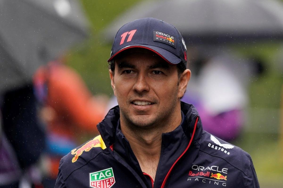 Sergio Perez lifts lid on "toughest" F1 seat alongside Max Verstappen